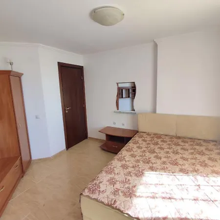 Dom-el Real 3 - Apartment