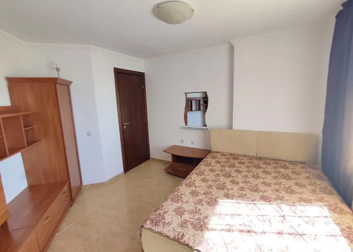 Dom-el Real 3 - Apartment