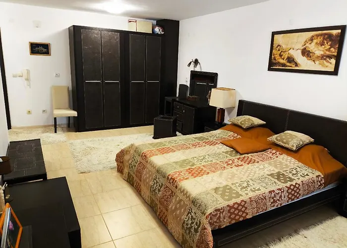 Apartment Dom-el Real 3 -