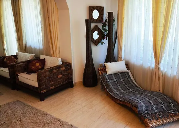 Dom-el Real 3 - Apartment