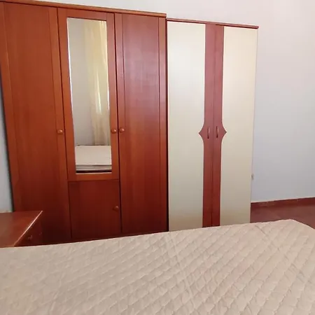 дом-ел реал апартментс 3 - влас