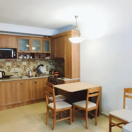 дом-ел реал апартментс 3 - влас