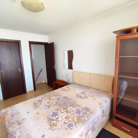 дом-ел реал апартментс 3 - влас Апартамент *