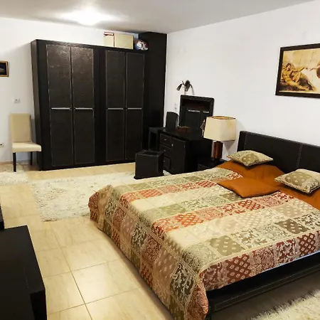 Apartament Dom-el Real 3 -