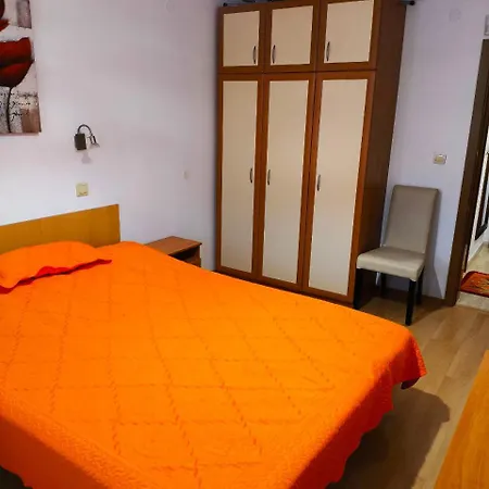 дом-ел реал апартментс 3 - влас