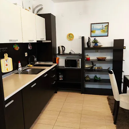 дом-ел реал апартментс 3 - влас Апартамент *