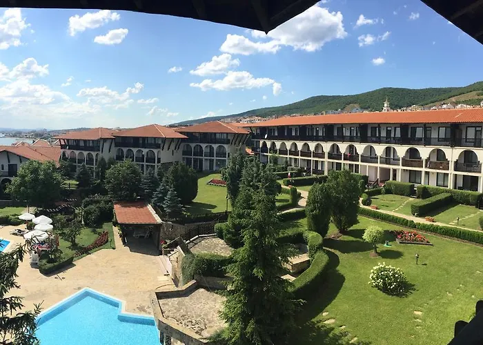 Dom-el Real 3 - Апартаменты *