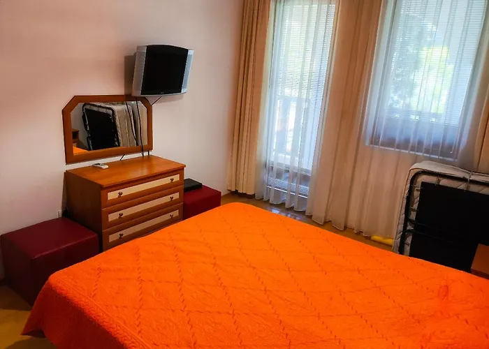 Apartament Dom-el Real 3 - *